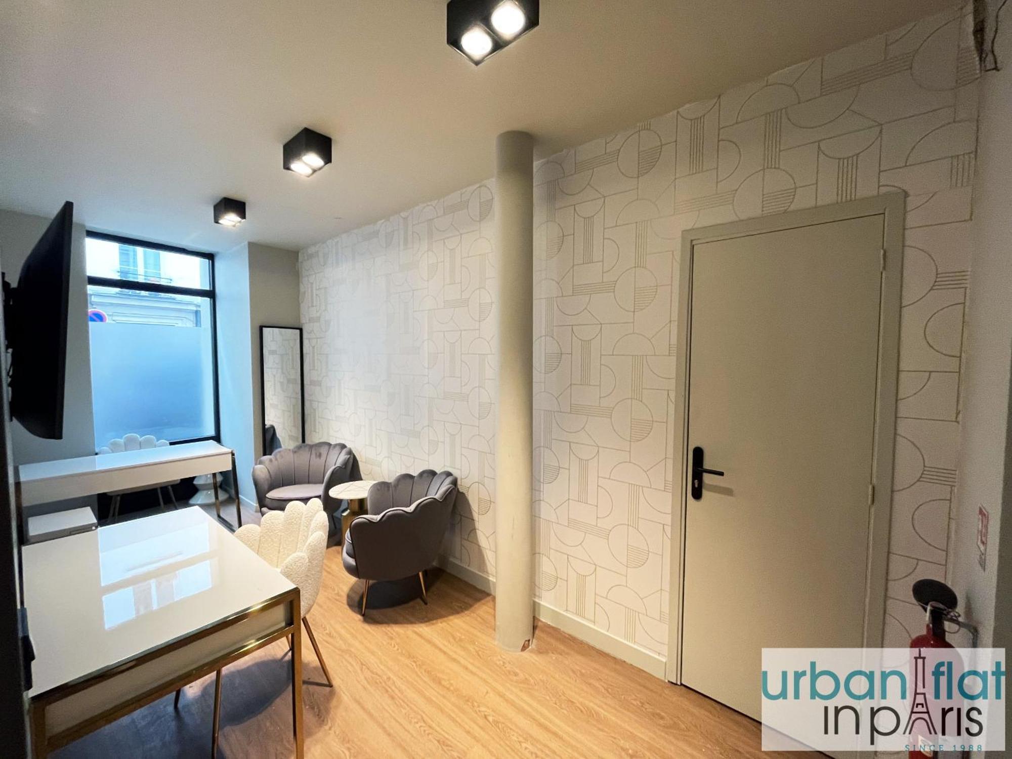 Urban Flat 108 - Stunning 4 Bdr Flat In * Parijs