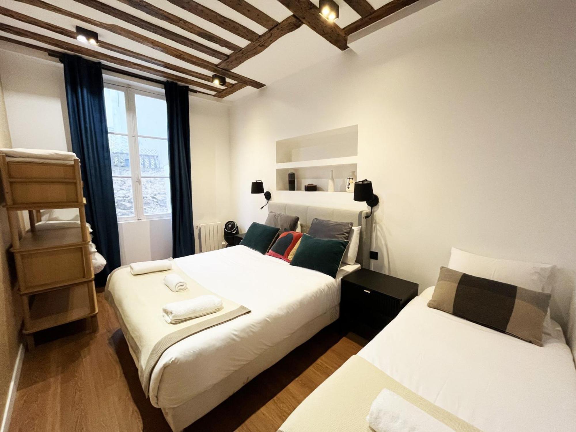 Appartement Urban Flat 108 - Stunning 4 Bdr Flat In Parijs
